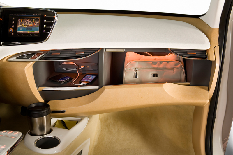 Illustration for article titled Johnson Controls RE3 Concept: Another Boutique Plug-In Electric Hybrid Debuts In Detroit